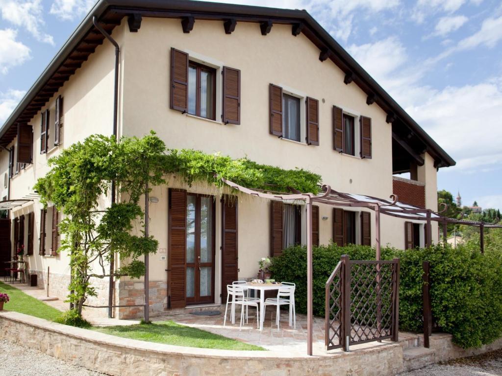 Agriturismo Il Vecchio Mandorlo Перуджа Стая снимка